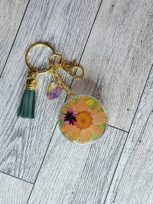 Dried flower travel pill case, pill jar, jewelry holder, keychain