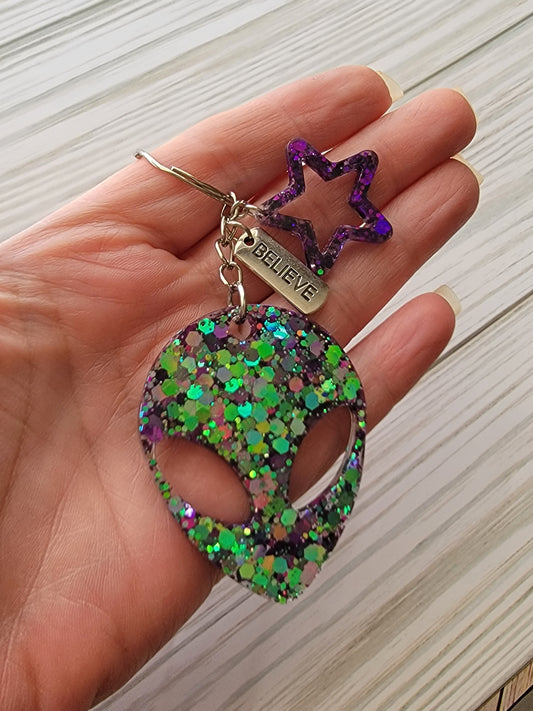 Alien keychain with charms, ufo keyring, ufo accessories, ufo keyring, Alien key holder, ufo gift